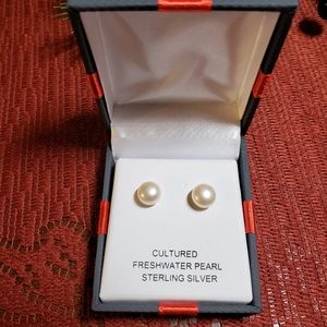Sterling silver freshwater pearl earrings NWT
